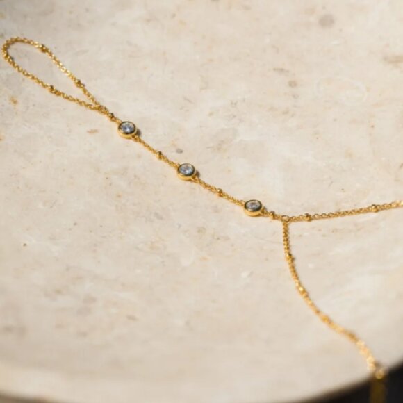 Crystal Hand Bracelets Minimalist Hand Chain Bracelet with Dainty Gift For Her - Picture 5 of 5